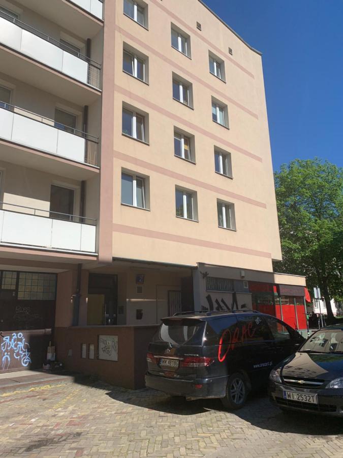 Perfect Location Two Bedrooms With Balkony Appartamento Varsavia