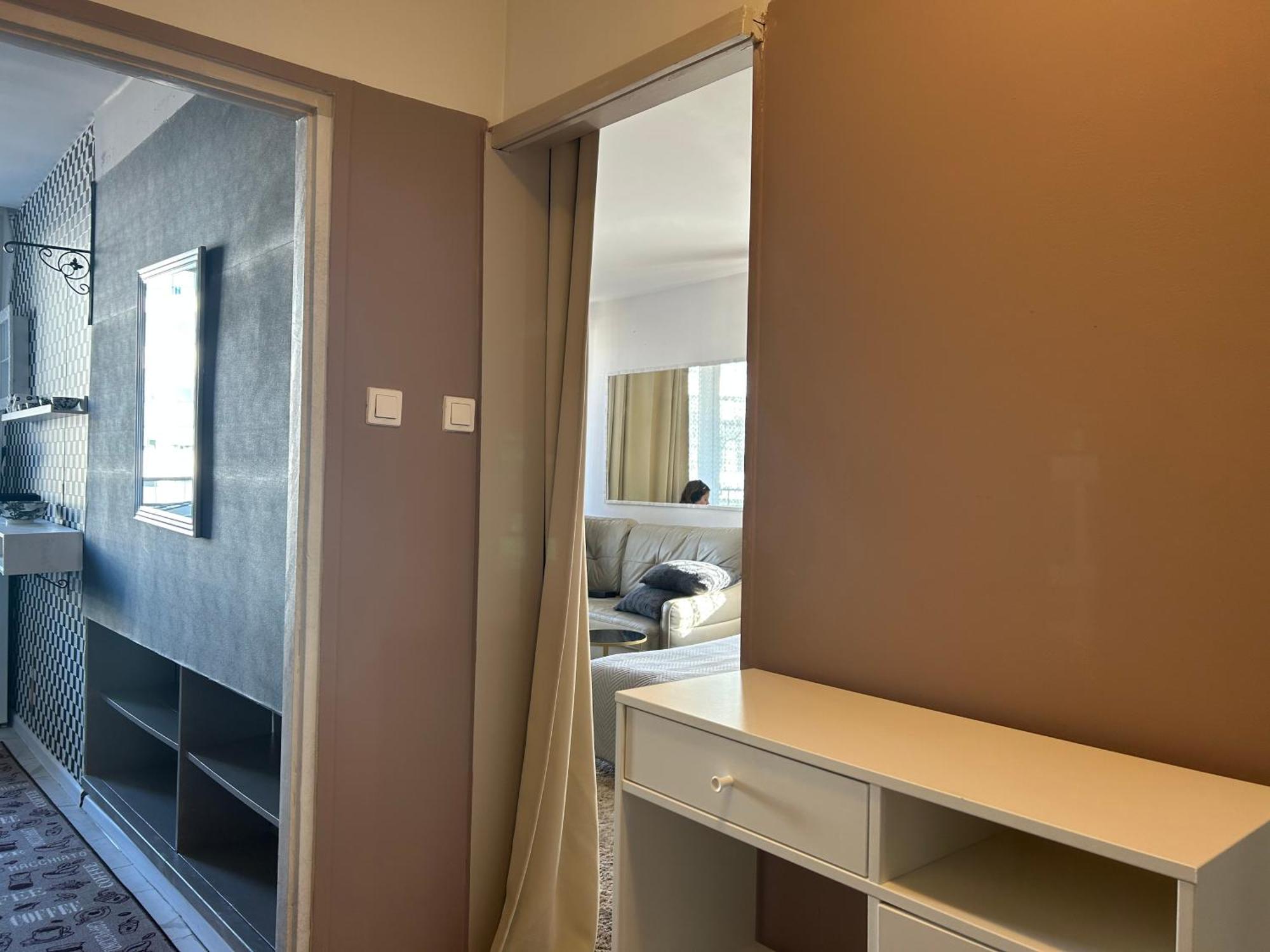 Perfect Location Two Bedrooms With Balkony Appartamento *